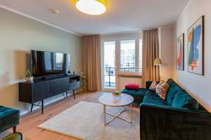 Mitte at its Best: Löffelfertige 2-Zimmer-Wohnung mit Blick über Berlin – Die vollständige Adresse der Immobilie erhältst du vom Anbieter., 10117 Mitte (Ortsteil), Berlin – Vorschaubild 1