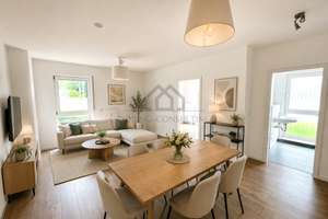Moderne 2-Zi-Wohnung mit Terrasse und Stellplatz