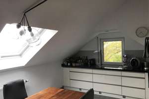 Stilvolle, neuwertige 2,5-Zi.-Maisonette-Wohnung mit Balkon und Einbauküche in Stuttgart – Die vollständige Adresse der Immobilie erhältst du vom Anbieter., 70469 Feuerbacher Tal, Stuttgart – Vorschaubild 6