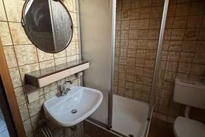 Charmante 2-Zimmer-wohnung mit Balkon – ruhige Lage (Nur an Frauen zu vermieten) – iltesweg 4, 72768 Sickenhausen, Reutlingen – Vorschaubild 10