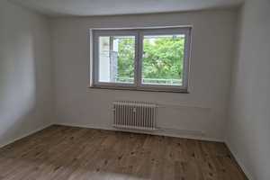 Helle 3-Zimmer-Wohnung mit Balkon *frisch renoviert* – Haaner Straße 72, 42719 Solingen – Vorschaubild 2