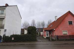 Einfamilienhaus in guter zentraler Lage in Lechhausen +Möglichkeit Anbau MFH Baugrundstück – Die vollständige Adresse der Immobilie erhältst du vom Anbieter., 86167 Lechhausen-Ost, Augsburg – Vorschaubild 6
