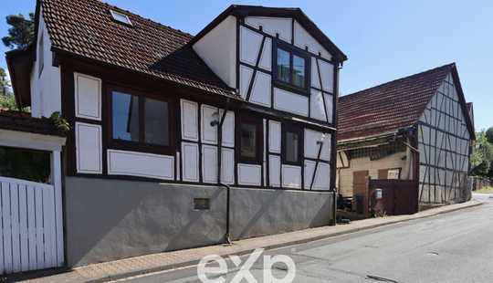 Bild von Modernisiertes Fachwerkhaus mit Scheune