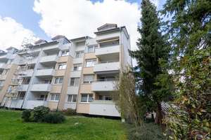 Stilvolle 4,5-Zimmer-Wohnung mit Balkon und Tiefgaragenstellplatz im Herzen der Stadt