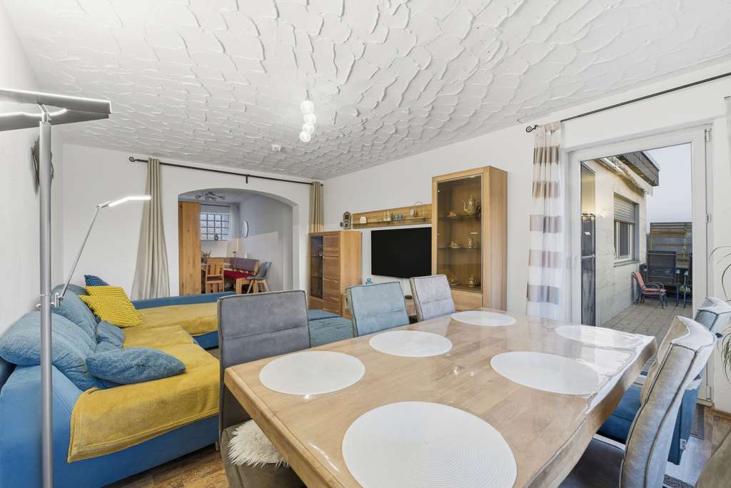 Immobilie in Bergheim - Komfortables Zuhause: 4 Zimmer, Balkon & viel Licht - Bild 4