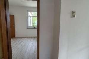 Frisch modernisierte 2,5-Zimmer-Wohnung mit großzügigem Grundriss in Bremerhaven-Wulsdorf – Grodenstraße 6, 27572 Fischereihafen, Bremerhaven – Vorschaubild 10