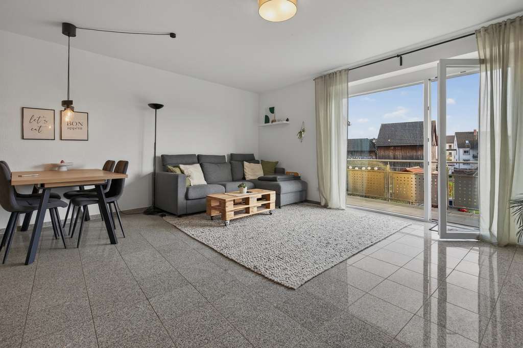 Immobilie in Hatzenbühl - Charmante 2-Zimmer-Wohnung in in der Südpfalz – selbst einziehen oder neu vermieten - Bild 1