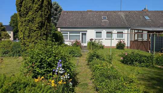 Bild von Gemütliches Haus mit Ausbaumöglichkeit und tollem Garten