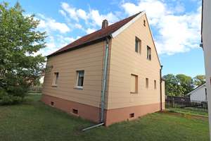 Haus mit Potenzial! Günstiges Renovierungsobjekt mit Nebengebäude & idyllischem Garten
 – Die vollständige Adresse der Immobilie erhältst du vom Anbieter., 92694 Etzenricht – Vorschaubild 3