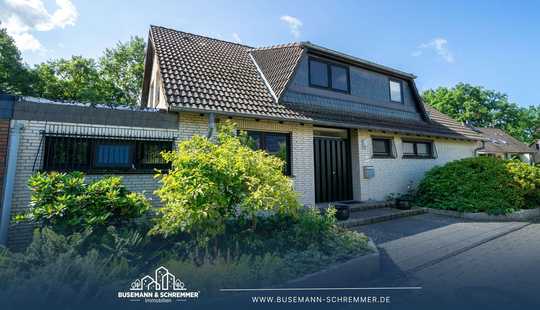 Bild von Einfamilienhaus mit Kamin, Bar und Doppelgarage in traumhafter Feldrandlage von Garbsen