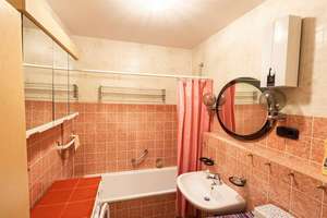 Gepflegte 3-Zimmer-Wohnung mit Loggia und Tiefgaragenstellplatz in Augsburg-Lechhausen – Die vollständige Adresse der Immobilie erhältst du vom Anbieter., 86167 Lechhausen-West, Augsburg – Vorschaubild 8