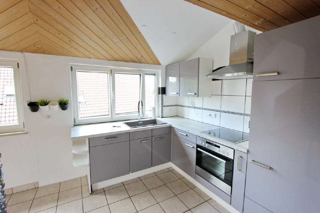 Immobilie in Wangen im Allgäu - Sofort beziehbare, helle Dachgeschoss-Wohnung in Lauflage zur Altstadt - Bild 7