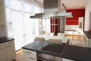Exklusive 3-Zimmer-DG-Wohnung mit großer Süd-Dachterrasse, EBK, Lift, 2 Bädern und TG in Trudering – Marianne-Plehn-Str. 51, 81825 Gartenstadt Trudering, München – Vorschaubild 3