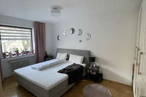Gelegenheit in Rhein Nähe: Helle Wohnung-2 schöne Zimmer, Küche, Sonnenbalkon u. Gartenblick – Die vollständige Adresse der Immobilie erhältst du vom Anbieter., 40474 Golzheim, Düsseldorf – Vorschaubild 3