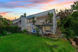 Stilvoll modernisiertes Familiendomizil in bester Wohnlage von Reutlingen – Die vollständige Adresse der Immobilie erhältst du vom Anbieter., 72766 Reutlingen-Mitte, Reutlingen – Vorschaubild 11