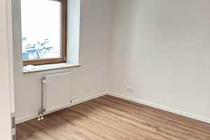 Exklusive 2-Zimmer-Erdgeschosswohnung mit Balkon in Regensburg – Blaue-Stern-Gasse 9, 93047 Regensburg – Vorschaubild 4