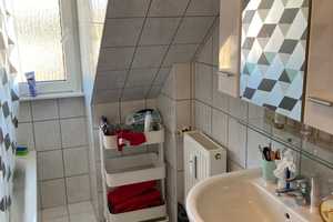 Großzügige 2 Zimmer Dachgeschoss-Wohnung in Essen-Frohnhausen zum 01.06.25! – Dahnstr. 18, 45144 Essen – Vorschaubild 8
