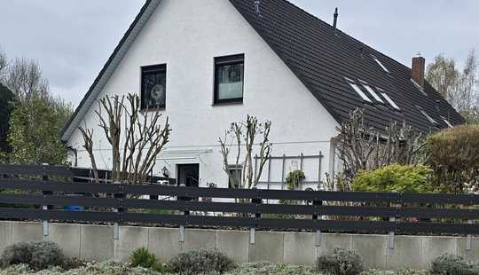 Bild von Einzugsbereit! Modernisierte Doppelhaushälfte mit Potenzial zum Zweifamilienhaus in Bremen-Vegesack