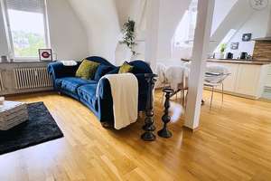 Modern möblierte Dachgeschosswohnung in Stuttgart West/Nord – Die vollständige Adresse der Immobilie erhältst du vom Anbieter., 70174 Relenberg, Stuttgart – Vorschaubild 1