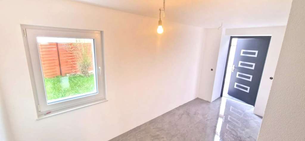 Immobilie in Torgau - Ländlicher Wohntraum mit viel Platz & Charme – Frisch saniertes Einfamilienhaus bei Torgau - Bild 2