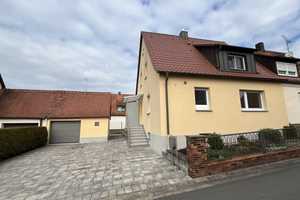 Charmante DHH zur Vermietung in Herzogenaurach  – Erlangen-Höchstadt (Kreis) – Vorschaubild 1