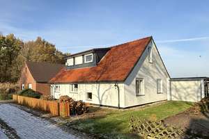 Gemütliches Einfamilienhaus mit Terrasse, Kaminofen und Feldblick – Die vollständige Adresse der Immobilie erhältst du vom Anbieter., 26954 Nordenham – Vorschaubild 2