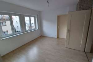 Top gepflegte 4 Zimmer,hell,guter Schnitt,WC&Bad getrennt,Keller,gute Fenster,1a-Lage,EBK-Übernahme – Kissinger Strasse 62, 70372 Seelberg, Stuttgart – Vorschaubild 19