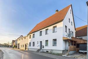 Charmantes Wohn- und Gewerbeensemble mit hoher Renditechance – Die vollständige Adresse der Immobilie erhältst du vom Anbieter., 89150 Laichingen – Vorschaubild 2