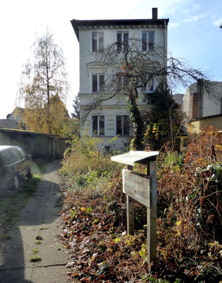 Mehrfamilienhaus mit Ausbaupotential in 12359 Berlin-Britz, Pätzerstraße 00, Berlin – Bild 1