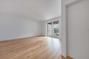 Erstbezug nach Sanierung: luxuriöse 1-Zimmer-Wohnung mit Einbauküche und Süd-Balkon in Düsseldorf – Erkrather Straße 85, 40233 Oberbilk, Düsseldorf – Vorschaubild 1