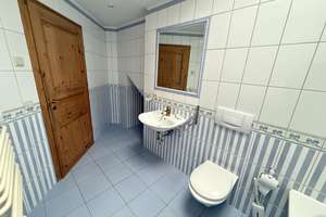 Besondere 3-Raum-Dachgeschoss-Maisonettewohnung mit zwei Bädern, großer Dachterrasse, Kamin & Garage – 2826 Innenstadt, Görlitz – Vorschaubild 27
