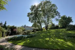 Freistehendes Einfamilienhaus mit traumhaftem Grundstück – Essen – Vorschaubild 2