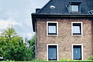 DU-Süd: Reihenendhaus mit Entwicklungsspielraum, Gartenidylle & Garage - 92 m² Wfl, 379 T€ – Die vollständige Adresse der Immobilie erhältst du vom Anbieter., 47055 Wanheimerort, Duisburg – Vorschaubild 1