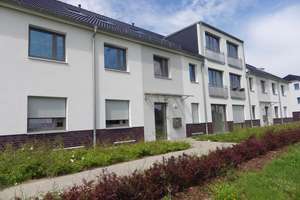 eine sehr schöne, helle 2 Zimmerwohnung mit Einbauküche