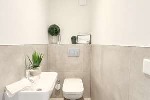 Für Jung & Alt: Bezugsfreie 4‑Zimmer‑Wohnung mit XL-Loggia * Tiefgarage *Aufzug *Energiekl. C *1. OG – Die vollständige Adresse der Immobilie erhältst du vom Anbieter., 40593 Urdenbach, Düsseldorf – Vorschaubild 8