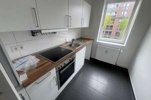 Top renovierte 3-Zimmer-Wohnung mit Balkon und Einbauküche in zentraler Lage von Hamburg ! – Grevenweg 22, 20537 Borgfelde, Hamburg – Vorschaubild 4