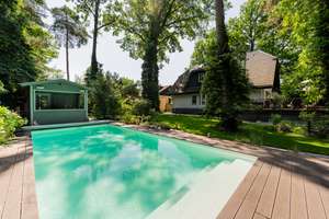 Spacious detached house with pool and wellness area in a family-friendly location – Die vollständige Adresse der Immobilie erhältst du vom Anbieter., 14089 Kladow, Berlin – Vorschaubild 2