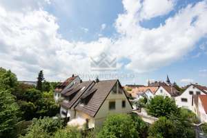 * Über den Dächern von Stuttgart-Zuffenhausen: Maisonette-Wohnung mit Terrasse, Grünblick & TG *