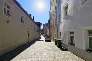 Kleines Juwel in der Altstadt – Helle 1-Zi-Whg mit Blick auf den Herrenpark in der Lederergasse – Die vollständige Adresse der Immobilie erhältst du vom Anbieter., 93047 Innenstadt, Regensburg – Vorschaubild 9