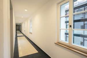 STADT / LOFT / STUDIO / APARTMENT im DENKMAL "HAUS MÜHLBACH". Küche / Terrasse – Am Neudeck 12, 81541 Untere Au, München – Vorschaubild 10