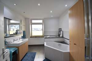 Lorettostraße! Geräumige 2-Zi-Altbau-Whg mit Balkon zu vermieten  – Lorettostraße 52, 40219 Unterbilk, Düsseldorf – Vorschaubild 5
