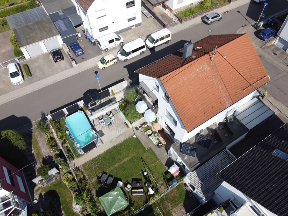 Haus und Grundstück...