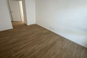 Erstbezug einer hochwertigen 2,5-Zimmer-Wohnung mit EBK, Terrasse und Garten am Stadtpark – Untere Vorstadt 11, 91275 Auerbach in der Oberpfalz – Vorschaubild 7