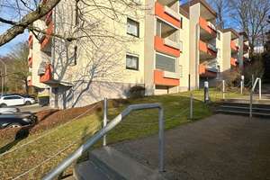 Gepflegte 2-ZKB-Wohnung mit Balkon & Außenstellplatz – Graf-Stauffenberg-Straße 43, 66121 Eschberg, Saarbrücken – Vorschaubild 3
