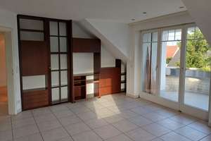 Gepflegte 3-Zimmer-Dachgeschosswohnung mit Balkon und EBK in Augsburg-Hochzoll – Weißenseestraße 22, 86163 Hochzoll-Süd, Augsburg – Vorschaubild 10