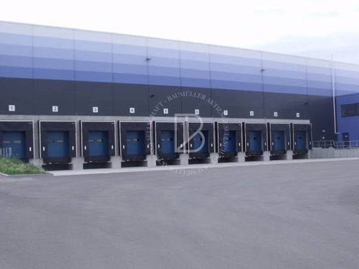 "BAUMÜLLER AG" - kurzfristige Verfügbarkeit - ca. 10.000 m² Halle