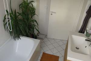 Attraktive 2-Zimmer-Dachgeschosswohnung mit Südbalkon, Einbauküche & Stellplatz – Die vollständige Adresse der Immobilie erhältst du vom Anbieter., 13158 Wilhelmsruh, Berlin – Vorschaubild 9