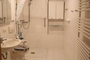 ruhige, helle 3 Zimmerwohnung mit Top Ausblick – Dr.-Otto-Meyer-Str. 36b, 86169 Lechhausen-West, Augsburg – Vorschaubild 8