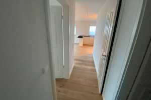 Lichtdurchflutete 4-Zi-Whg im 3. OG, hochw.EBK, 2 Bäder, 3 Balkone, Lift, Videosprechanl., TG, EK: A – Pinneberger Chaussee 12, 22523 Hamburg – Vorschaubild 10