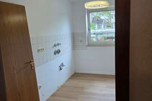 Renovierte 3 Zimer-Wohnung mit Aufzug, Garage, Balkonkraftwerk, Video-Sprechanlage (insgesamt: 1.140 – Von-der-Mark-Str. 17, 47137 Mittelmeiderich, Duisburg – Vorschaubild 7